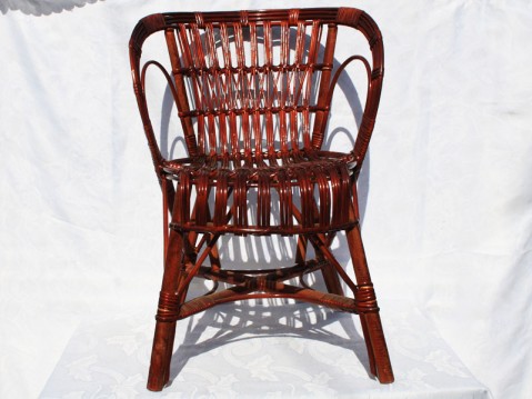 Pletena stolica od pruća Drava
